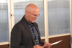 Kassier Roland Lichtin präsentiert die Jahresrechnung