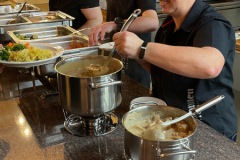 Feines Essen von Dolores und Hansueli mit Team